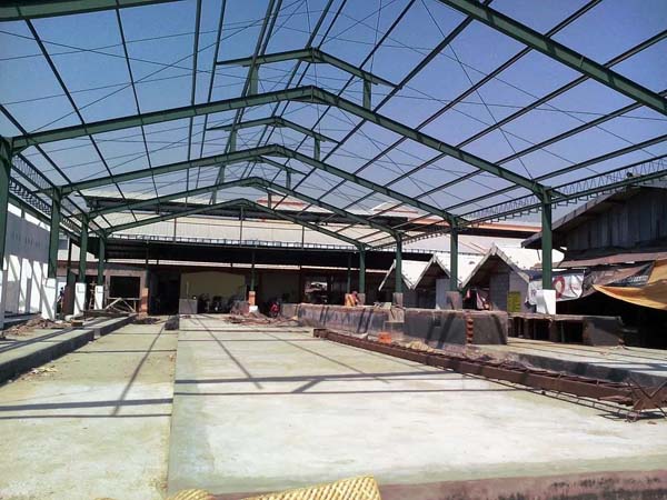 Struktur Atap Baja Wf