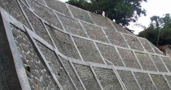 Dinding Penahan Tanah