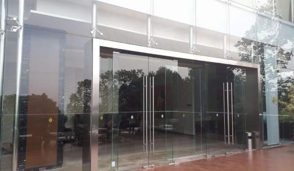 Kaca Tempered untuk Bangunan