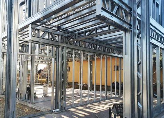 keuntungan konstruksi baja ringan